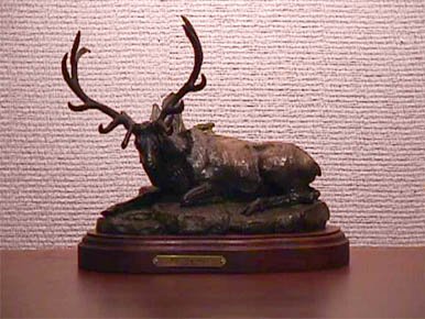Elk bronze sculpture by Wayne Hyde